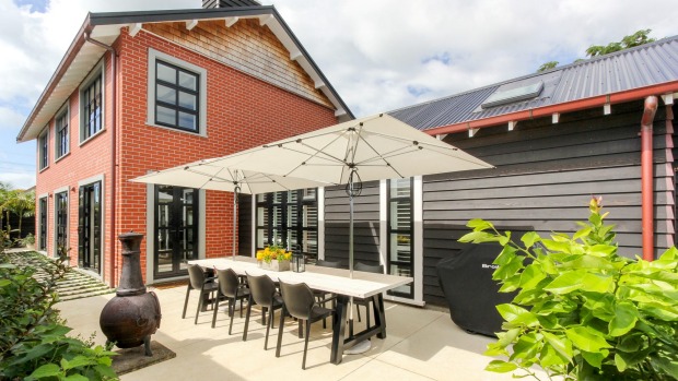 Strandon House
