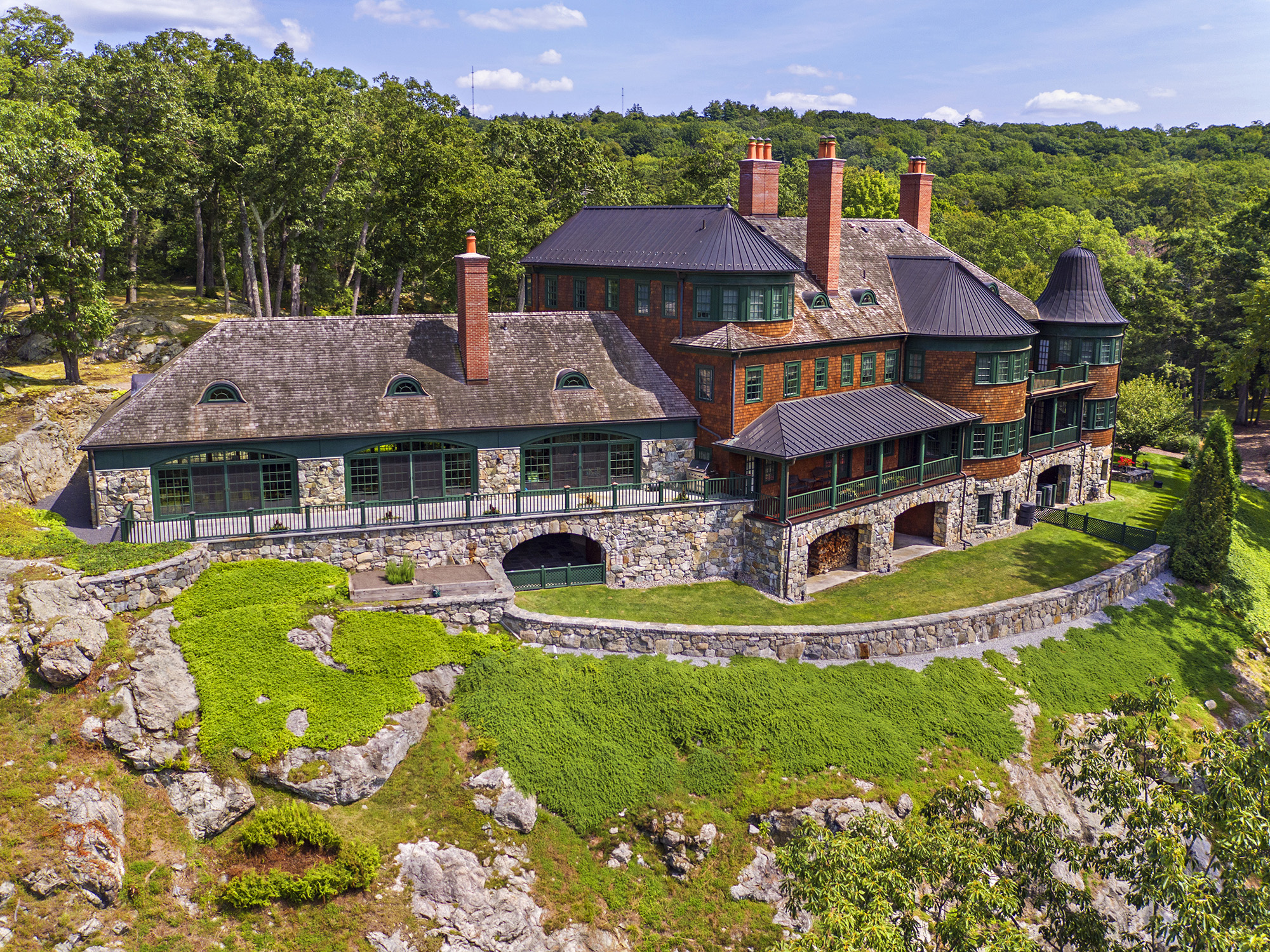 INTERNATIONAL Inside the World of Million Dollar Real Estate