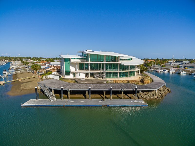 55 Courageous Court, Newport