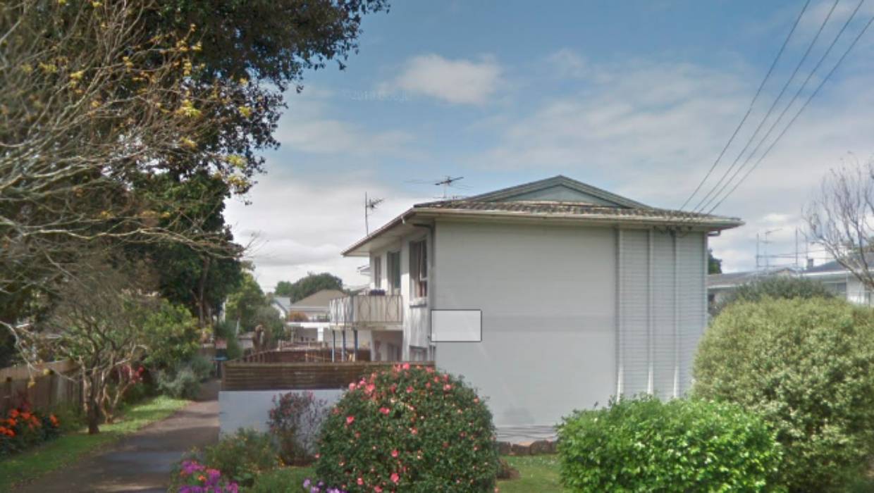 Mortgage broker