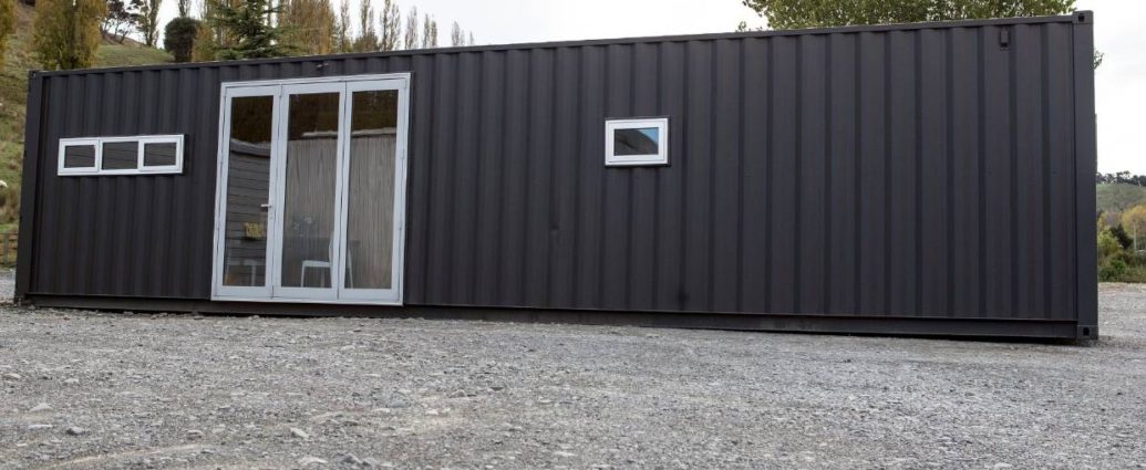 Shipping container