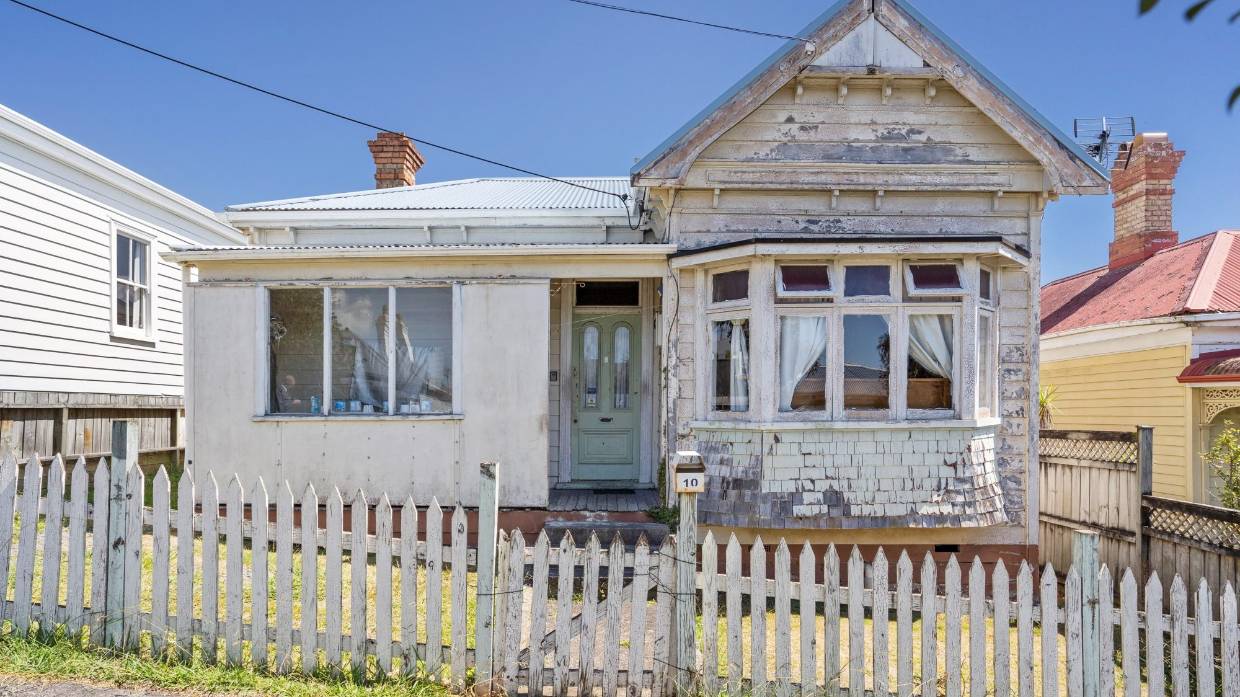Kingsland property