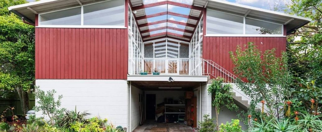 Titirangi house