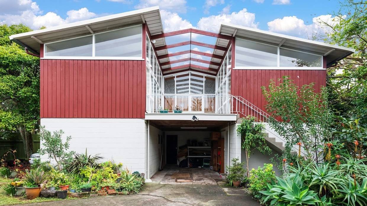 Titirangi house
