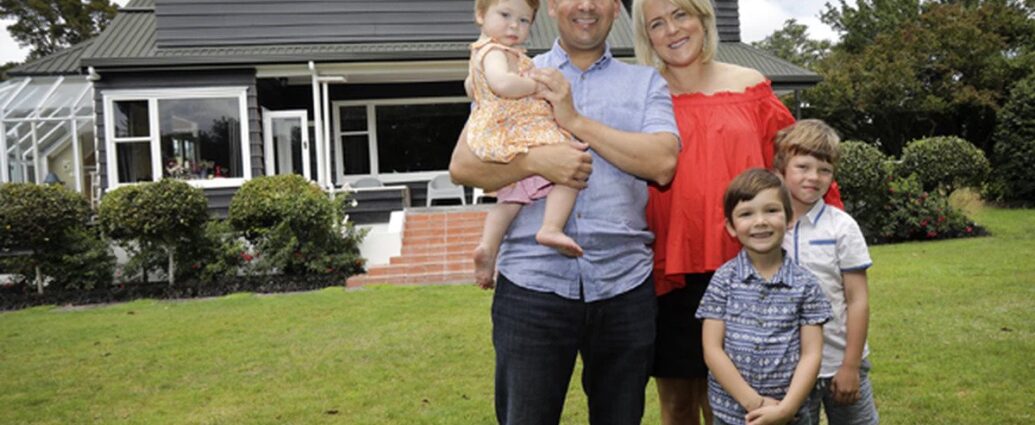 Simon Bridges