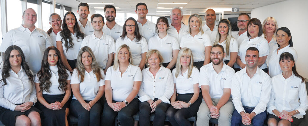 @REALTY TEAM PHOTO