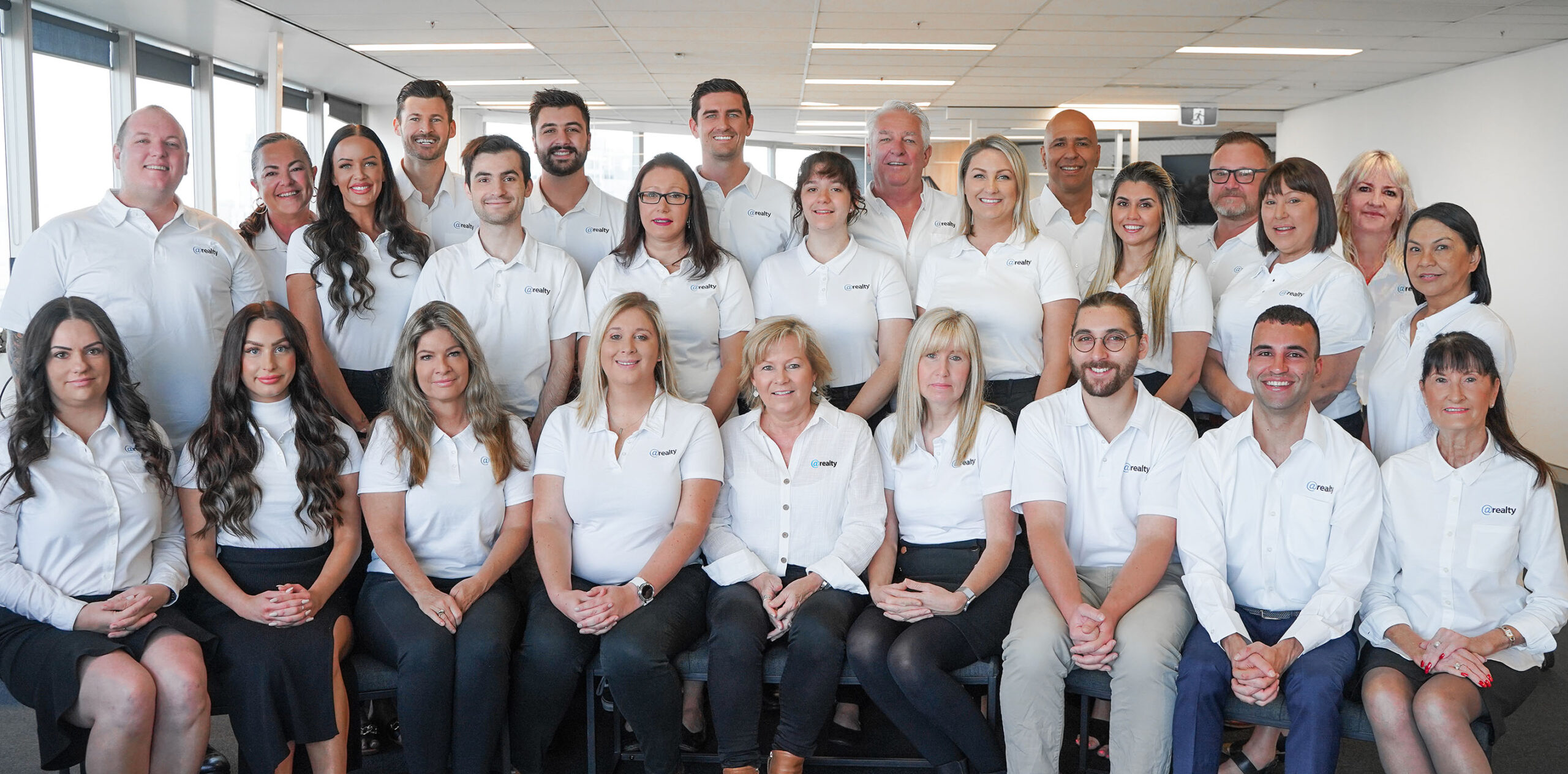 @REALTY TEAM PHOTO