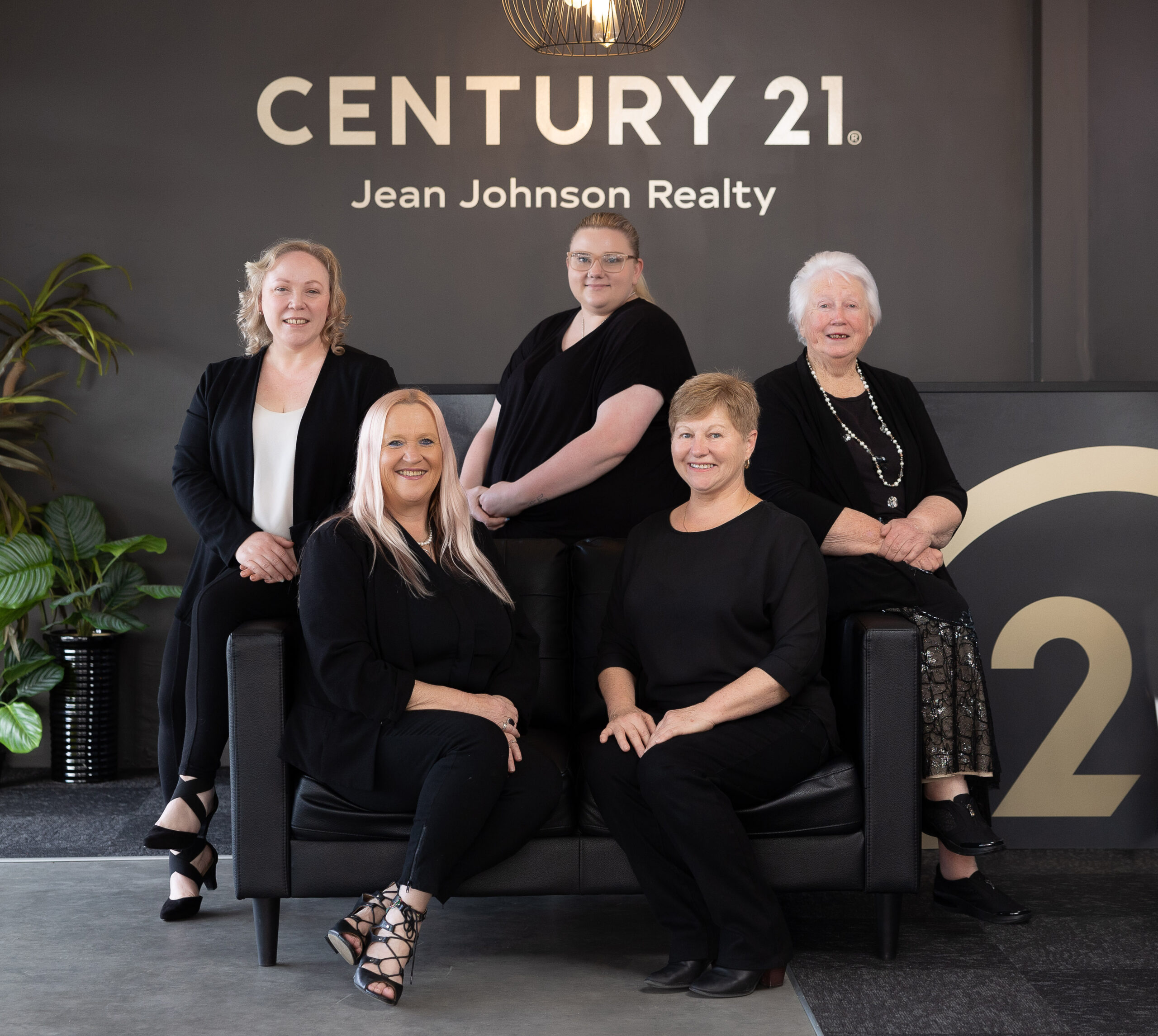 C21