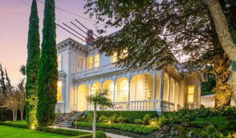 127 Mountain Road, Epsom