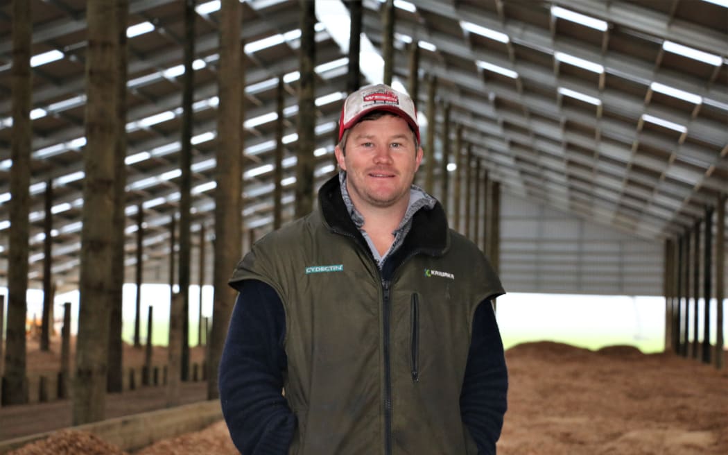 Composting barn