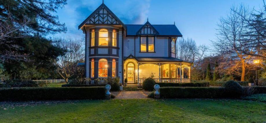 Feilding Villa