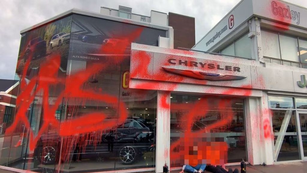 car dealer