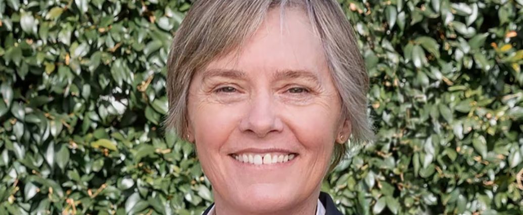Angela Saunders