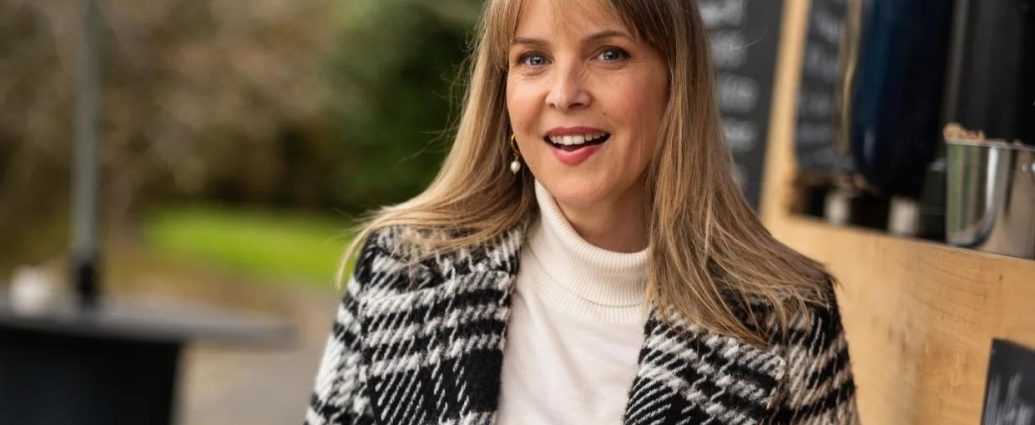 Angela Bloomfield