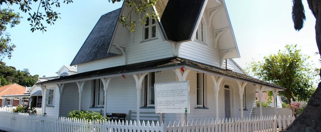 Custom House