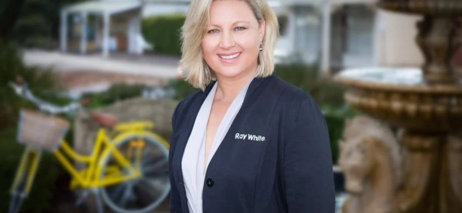 Debra Lawry