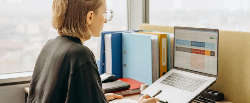 Photo by Mikhail Nilov: https://www.pexels.com/photo/woman-looking-at-the-screen-of-her-laptop-8297058/