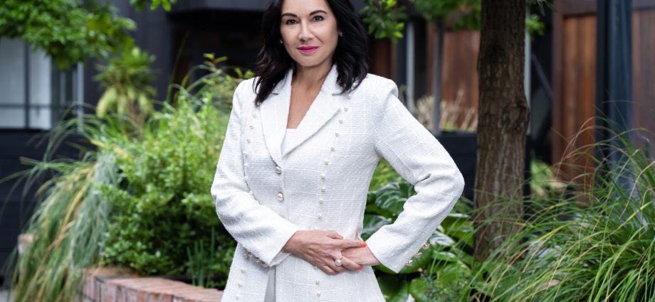 Tina Chamberlain - Ray White Profile Final
